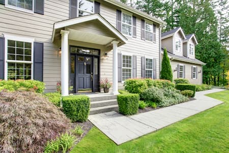 Homeowners Are Happier After A House Washing